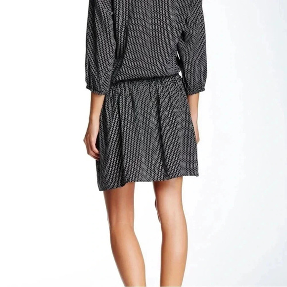 Soft Joie REVOLVE Zandi Smocked Waist Dress Size Large - Picture 2 of 11